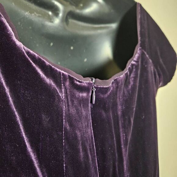 BCBGMAXAZRIA Kerry Velvet Cocktail Dress - Picture 9 of 12